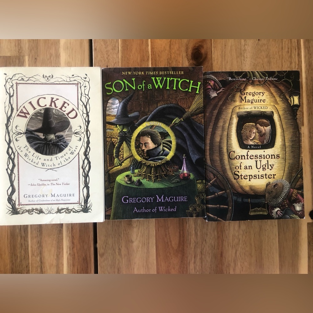Gregory Maguire books - Wicked +